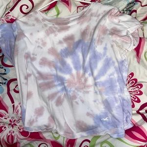 hollister cropped tee! Size xs but fits up to a m/l